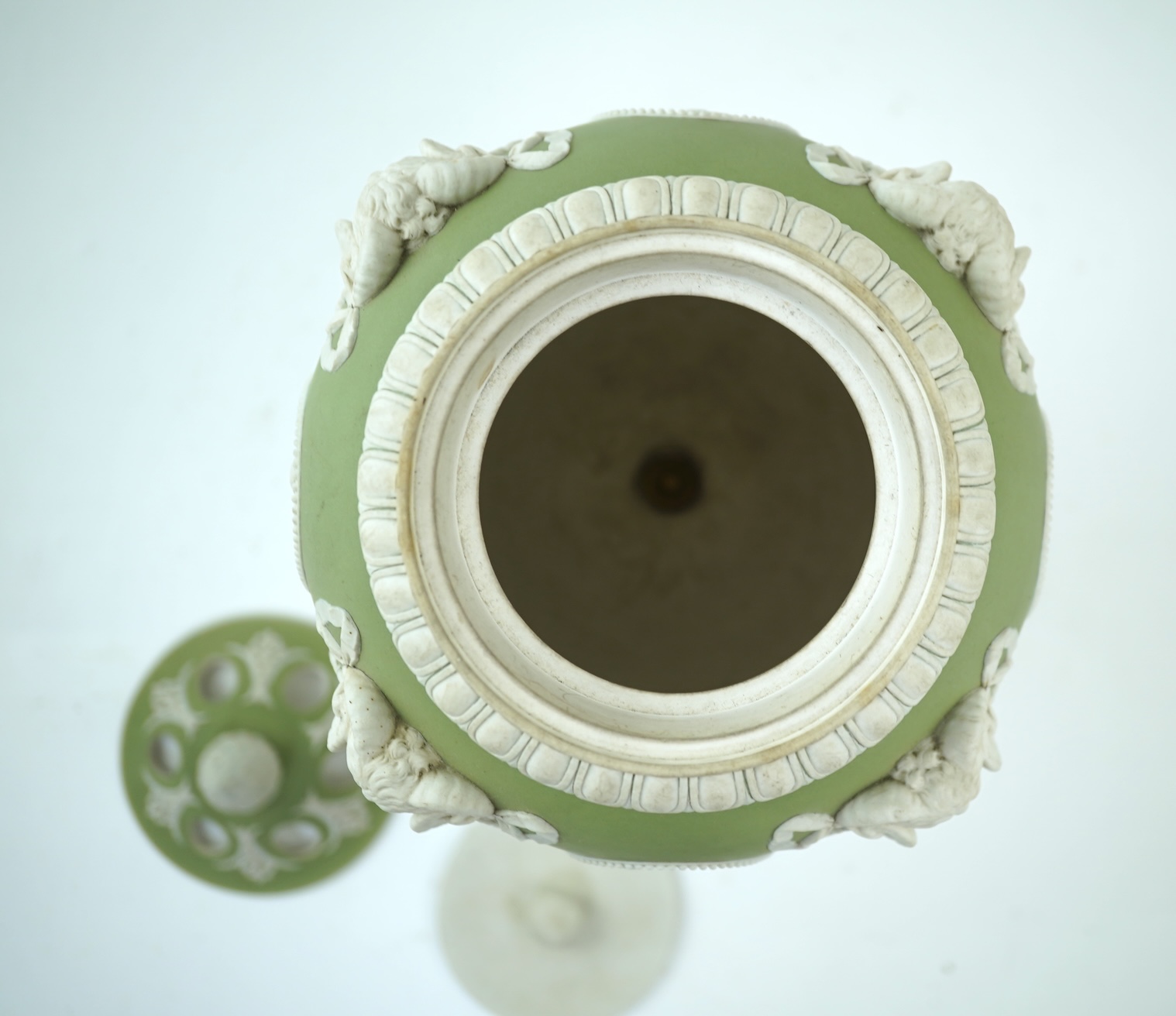 A Wedgwood green jasperware covered pot pourri urn, early 19th century